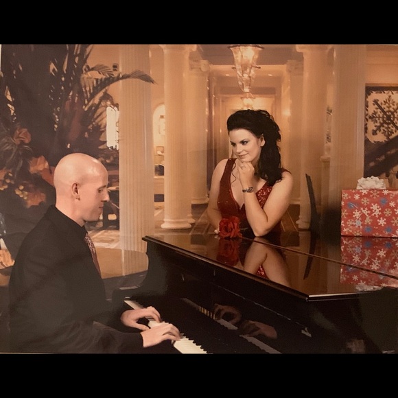 Meet your Posher, Stephanie - Picture 2 of 5